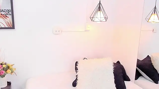 Snapshot of annarosse_ chatting on 04.22.26 annarosse online show from 04.22.26
