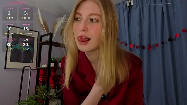 Snapshot of LanaRoxxy chatting on 03.13.26 LanaRoxxy online show from 03.13.26