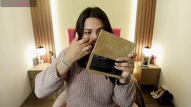 IvonneRoss  online show from 04.13.26