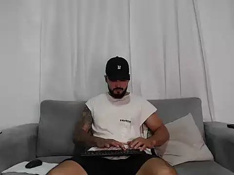 Snapshot of Handsomen69 chatting on 03.05.26 Handsomen69 online show from 03.05.26