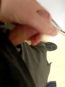 Snapshot of testmailx75 chatting on 02.04.26 testmailx75 online show from 02.04.26