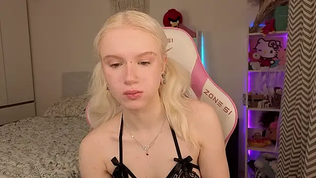 Mia WaterFall online show from 03.14.26