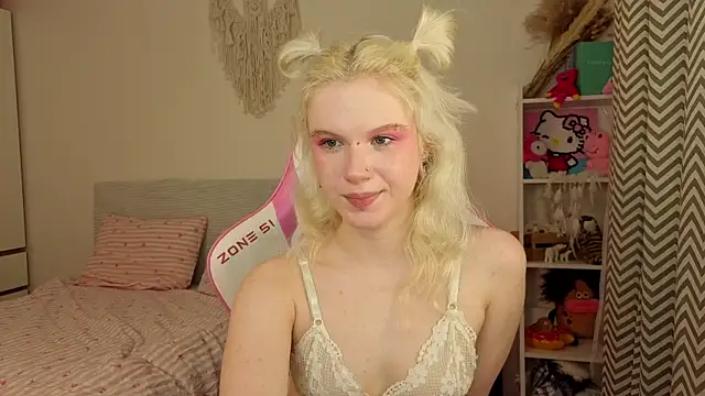 Mia WaterFall online show from 03.26.26