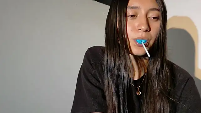 isabella nowa online show from 06.14.26