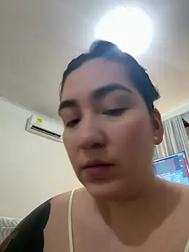 KathiaJenner online show from 02.27.26