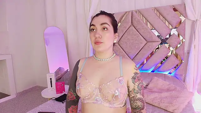 KathiaJenner online show from 05.16.26