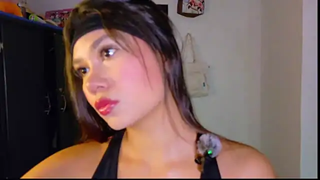 Snapshot of Wendy_Mills_ chatting on 02.14.26 Wendy Mills online show from 02.14.26