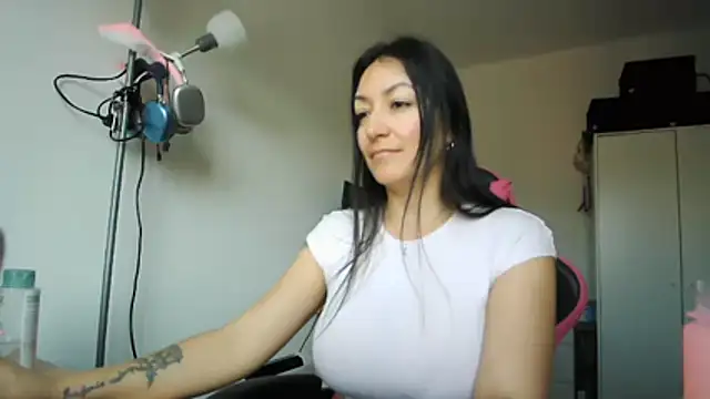 Yulian Milf online show from 03.13.26