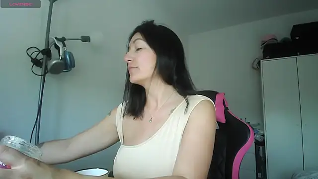 Yulian Milf online show from 05.31.26