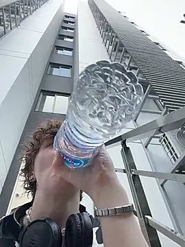 Snapshot of IceMur chatting on 02.25.26 IceMur online show from 02.25.26