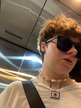 Snapshot of IceMur chatting on 03.02.26 IceMur online show from 03.02.26