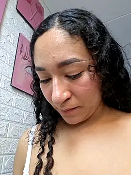 Snapshot of Dany_Moon_ chatting on 02.24.26 Dany Moon online show from 02.24.26