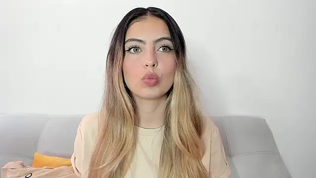 Fernanda aaaa online show from 04.06.26