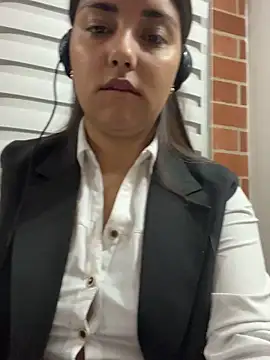 A-uroora online show from 02.14.26