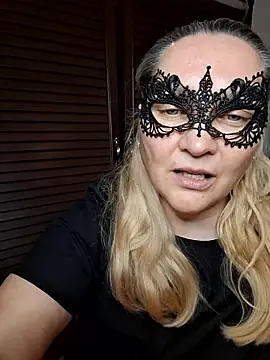 MaskedQueen77 online show from 05.11.26
