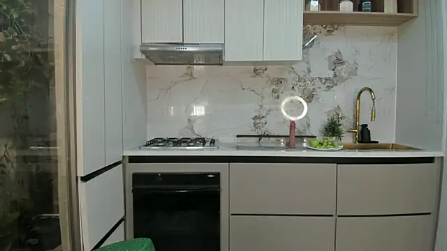 Zoe borgues online show from 03.17.26