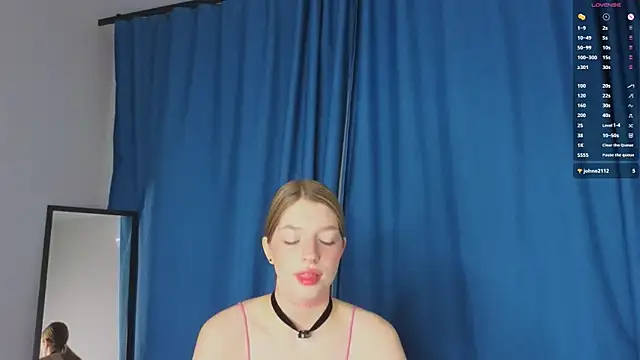 Snapshot of AliceRandewu chatting on 02.08.26 AliceRandewu online show from 02.08.26