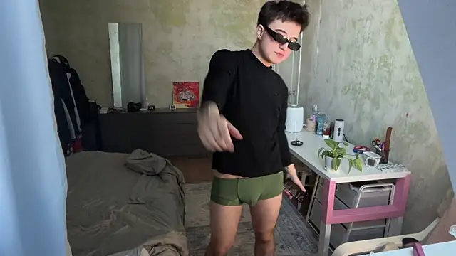 coolskum0 online show from 04.01.26