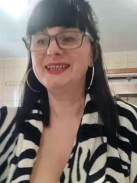 AliceSwan57 online show from 04.14.26