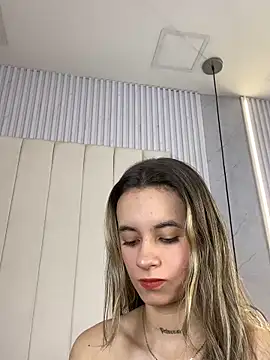 JuliaColemann online show from 02.11.26