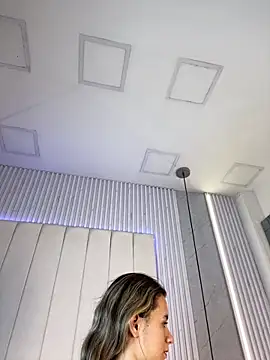 Snapshot of JuliaColemann chatting on 03.05.26 JuliaColemann online show from 03.05.26