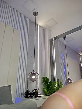 Snapshot of JuliaColemann chatting on 04.09.26 JuliaColemann online show from 04.09.26