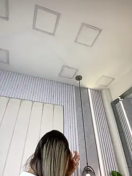 JuliaColemann online show from 05.07.26