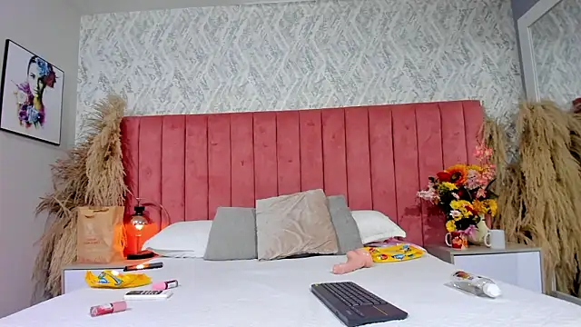 chiarabonds online show from 03.08.26