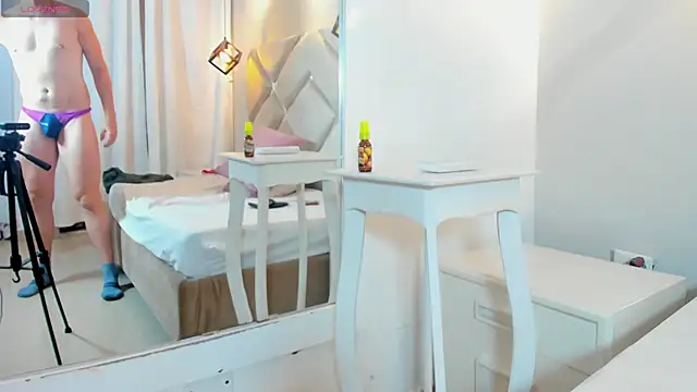 Angel Sanzz online show from 02.17.26