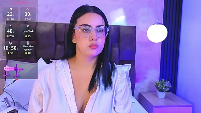 Snapshot of vicky_grey chatting on 04.10.26 vicky grey online show from 04.10.26