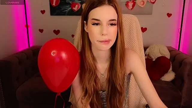 Snapshot of Anna_Lumina chatting on 02.13.26 Anna Lumina online show from 02.13.26