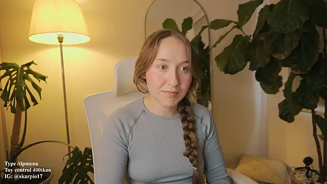 Scarlett NoirMuse online show from 03.09.26