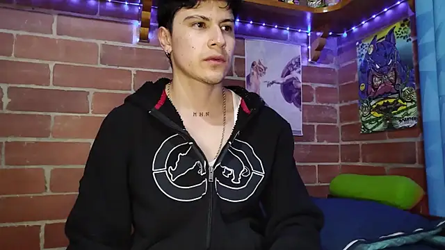 Snapshot of PaulDamico chatting on 04.07.26 PaulDamico online show from 04.07.26