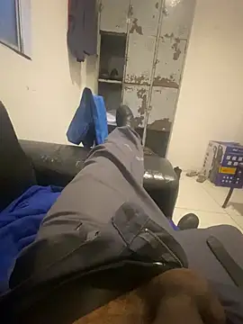 Snapshot of hudson19cm chatting on 02.01.26 hudson19cm online show from 02.01.26