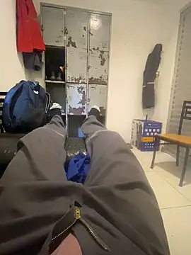 Snapshot of hudson19cm chatting on 02.07.26 hudson19cm online show from 02.07.26