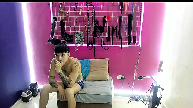 Snapshot of Slave_Melany_bdsm chatting on 04.18.26 Slave Melany bdsm online show from 04.18.26
