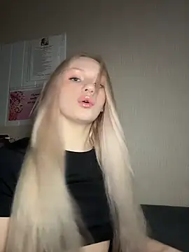 DayaFoxy online show from 04.10.26