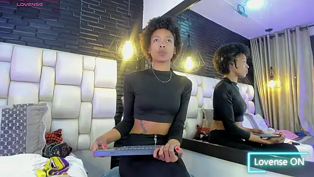 Afrodita Greenn online show from 02.20.26