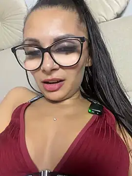 HiddendesireXO01 online show from 06.26.26