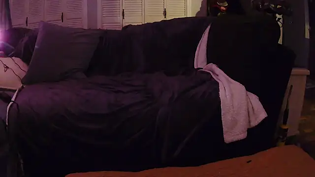 BusyB1983 online show from 03.11.26