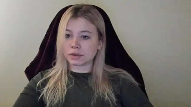 Snapshot of Lulu_Di chatting on 02.06.26 Lulu Di online show from 02.06.26