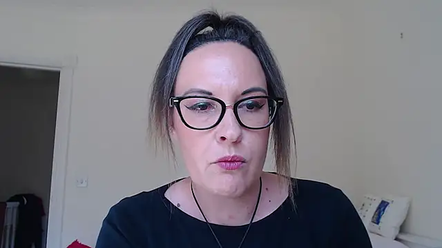 Snapshot of PsychicDominatrix chatting on 05.30.26 PsychicDominatrix online show from 05.30.26