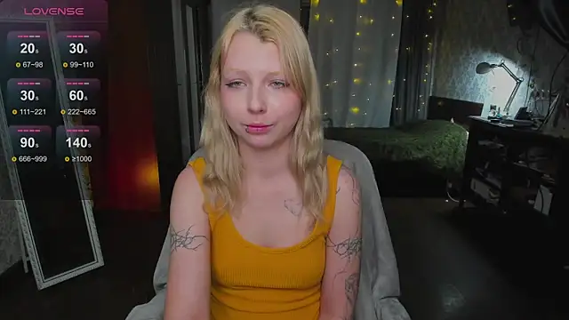 Snapshot of yourlovelyeve chatting on 02.24.26 yourlovelyeve online show from 02.24.26