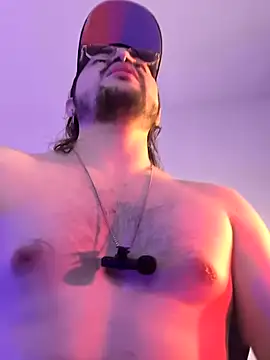 Snapshot of Derek_Vow chatting on 02.10.26 Derek Vow online show from 02.10.26