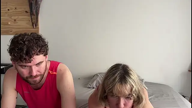 Snapshot of DomAtHome chatting on 04.15.26 DomAtHome online show from 04.15.26