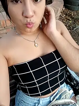 Snapshot of Ailen-cute chatting on 02.06.26 Ailen-cute online show from 02.06.26