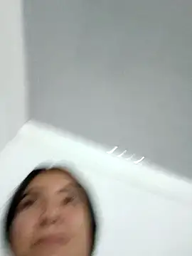 Snapshot of Ailen-cute chatting on 02.18.26 Ailen-cute online show from 02.18.26