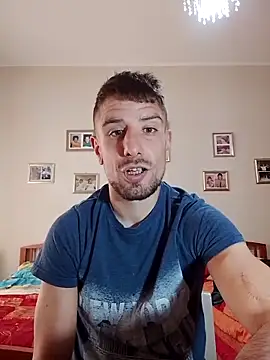 Snapshot of Mcsimotoro chatting on 04.10.26 Mcsimotoro online show from 04.10.26