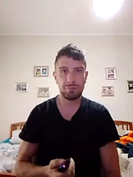 Snapshot of Mcsimotoro chatting on 04.13.26 Mcsimotoro online show from 04.13.26