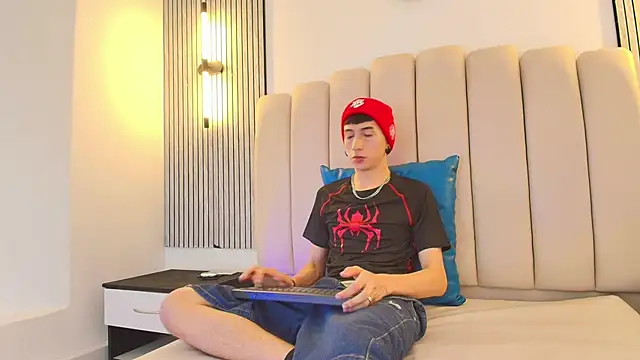 lian cameron online show from 03.17.26